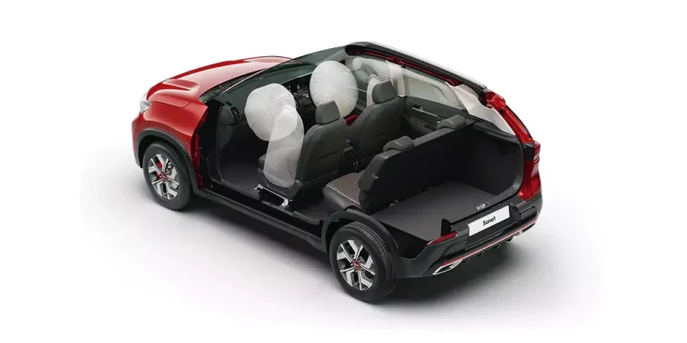 Six Airbags keep you and your family safe from any kind of uncertainty on the road.